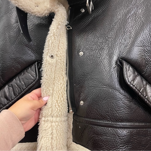 ZARA Black Faux Leather Cream Fleece Lined Sz L - Picture 8 of 13